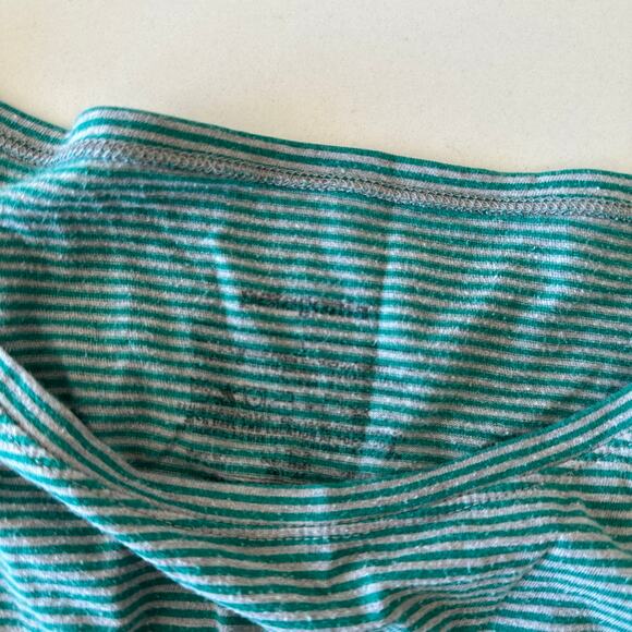 Patagonia Teal Striped Women's Top - Great Condition! - Picture 2 of 3